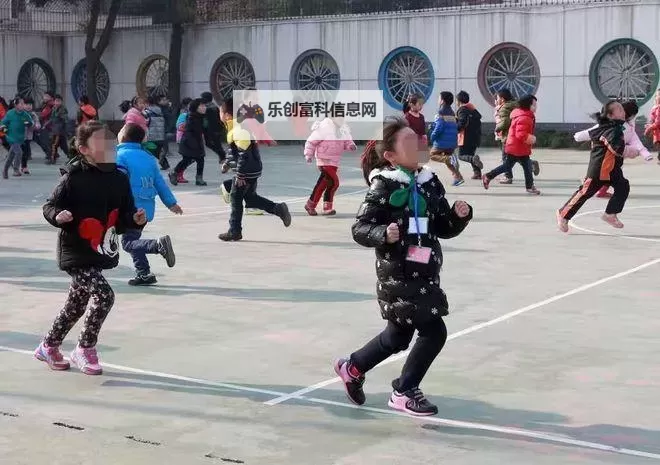 涨精装满肚子上学体育课免费视频:精彩内容全揭秘图1