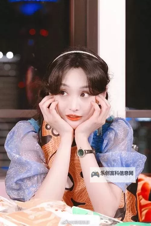 郑爽港风造型解析:从港味回潮到现代时尚的跨界之路图1