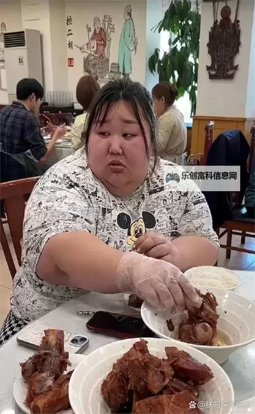 水莱丽跟胖子在时间裂缝里的夏日旅程图1