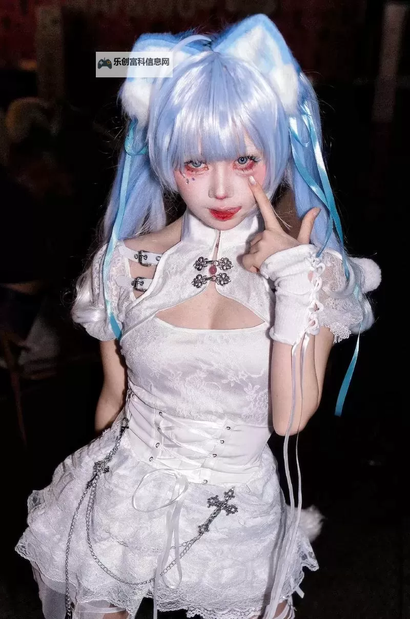 夜色谜城:ww,c 色小姐的回声图1